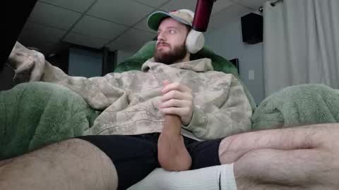 Snapshot of digbicknik chatting on February 18, 2:07 am digbicknik online show from February 18, 2:07 am