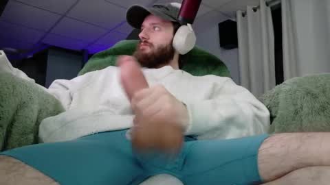 Snapshot of digbicknik chatting on February 20, 2:19 am digbicknik online show from February 20, 2:19 am