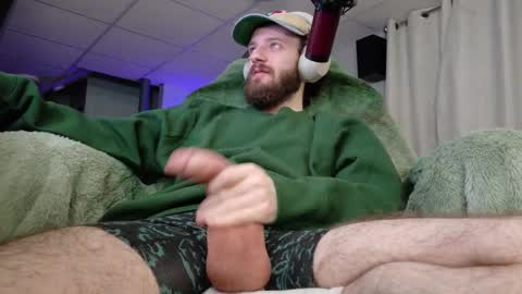 Snapshot of digbicknik chatting on February 22, 2:13 am digbicknik online show from February 22, 2:13 am