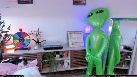 Estef  Ger     online show from April 22, 7:48 pm
