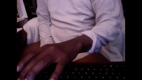 Snapshot of digitalpimpn chatting on December 5, 12:44 pm The Digital Pimp.... online show from December 5, 12:44 pm