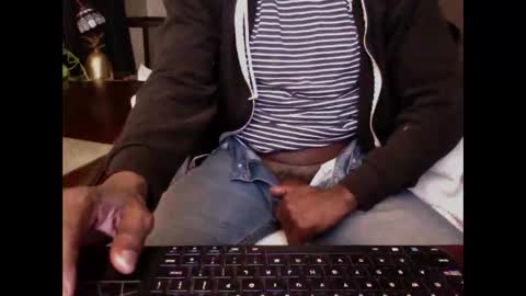 Snapshot of digitalpimpn chatting on December 14, 10:28 pm The Digital Pimp.... online show from December 14, 10:28 pm