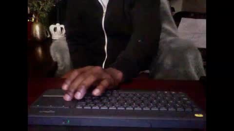 Snapshot of digitalpimpn chatting on February 17, 12:12 pm The Digital Pimp.... online show from February 17, 12:12 pm