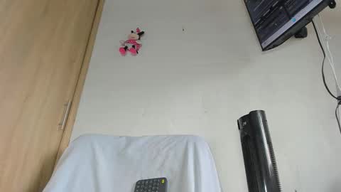 Snapshot of diiana_evil chatting on October 21, 6:30 pm diiana_evil online show from October 21, 6:30 pm