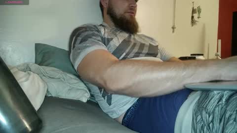 Snapshot of dikdowndaddy chatting on January 19, 10:19 am Daddy online show from January 19, 10:19 am