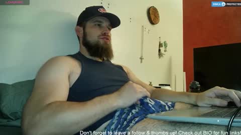 Snapshot of dikdowndaddy chatting on March 23, 7:23 am Daddy online show from March 23, 7:23 am