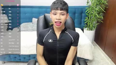  DILAN online show from October 19, 5:35 pm