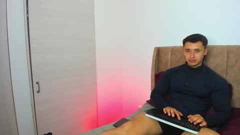 Dilan Coy online show from January 8, 8:00 pm