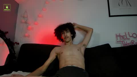 Snapshot of dilan_wolfe chatting on December 14, 10:36 pm Dilan online show from December 14, 10:36 pm