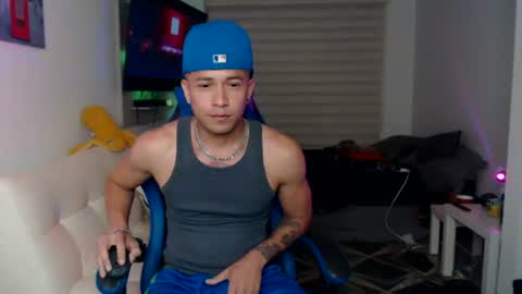 dilanxxx8888 online show from August 5, 4:15 am