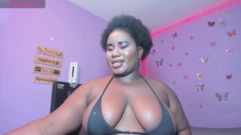 Snapshot of dilay__x chatting on February 22, 3:40 am dilay__x online show from February 22, 3:40 am