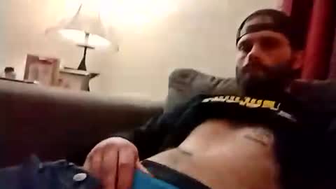 dill801975 online show from February 3, 1:37 am