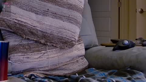 Snapshot of dilldough405 chatting on December 22, 12:27 pm Dilldough405 online show from December 22, 12:27 pm