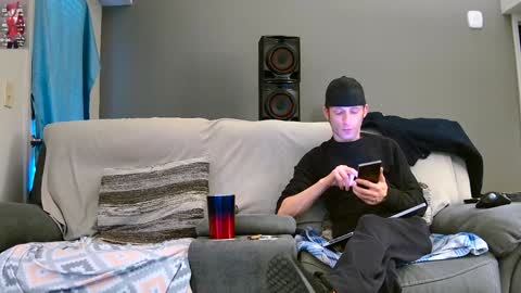 Snapshot of dilldough405 chatting on January 2, 2:35 pm Dilldough405 online show from January 2, 2:35 pm