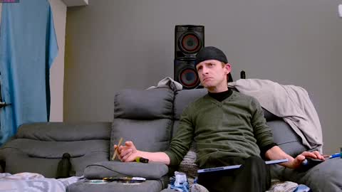 Snapshot of dilldough405 chatting on January 9, 6:17 am Dilldough405 online show from January 9, 6:17 am