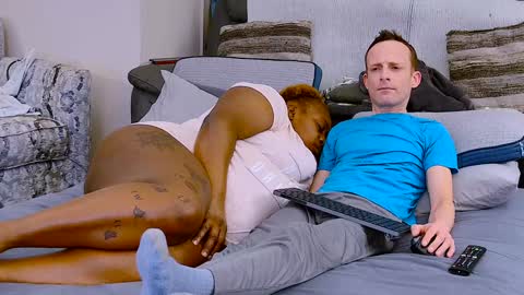 Snapshot of dilldough405 chatting on February 7, 4:06 am Dilldough405 online show from February 7, 4:06 am