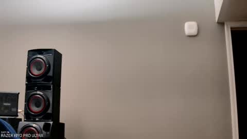 Snapshot of dilldough405 chatting on March 6, 10:04 pm Dilldough405 online show from March 6, 10:04 pm