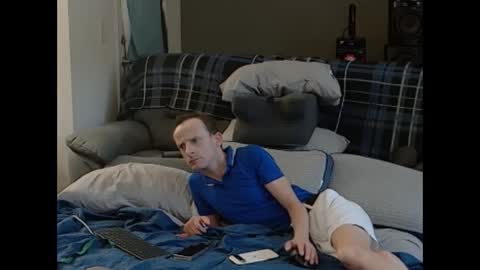 Snapshot of dilldough405 chatting on October 4, 3:04 am Dilldough405 online show from October 4, 3:04 am