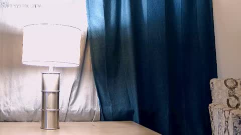 Snapshot of dilldough405 chatting on October 28, 2:31 pm Dilldough405 online show from October 28, 2:31 pm