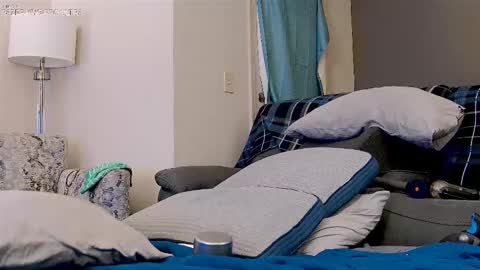 Snapshot of dilldough405 chatting on October 29, 2:36 am Dilldough405 online show from October 29, 2:36 am