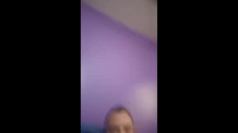 Snapshot of dillifambam08 chatting on March 10, 2:27 am dillifambam08 online show from March 10, 2:27 am