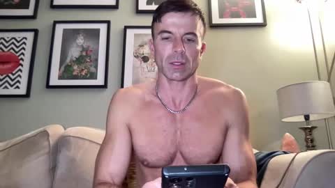 Snapshot of dillonwilde chatting on January 28, 8:15 pm Dillon online show from January 28, 8:15 pm