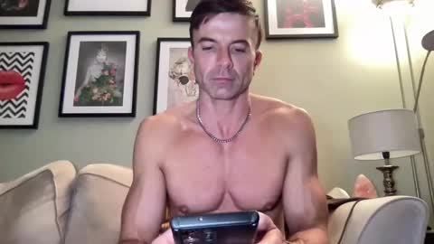Snapshot of dillonwilde chatting on February 13, 8:55 pm Dillon online show from February 13, 8:55 pm