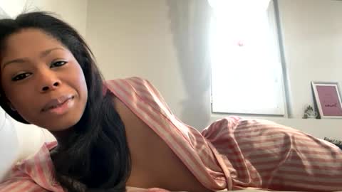 Snapshot of dilussoangel chatting on May 31, 6:31 pm dilussoangel online show from May 31, 6:31 pm
