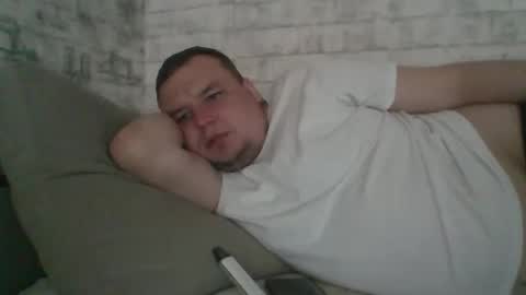 Snapshot of dimasvit5306 chatting on March 19, 7:23 am dimasvit5306 online show from March 19, 7:23 am