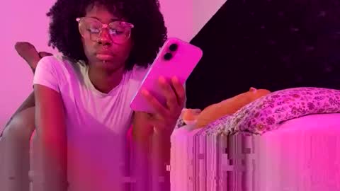 Snapshot of dimedoll33 chatting on September 10, 2:00 am black american princess online show from September 10, 2:00 am
