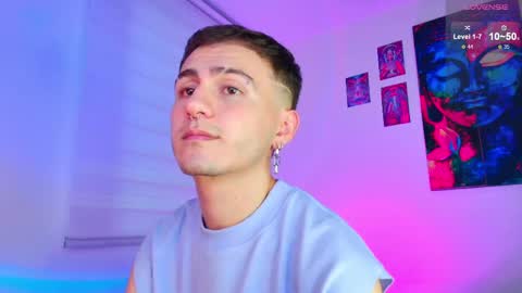 Snapshot of dimitri_bilak_ chatting on April 10, 10:58 pm Julian Independent Model online show from April 10, 10:58 pm