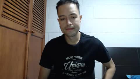 Snapshot of dimitri_quiet chatting on February 19, 6:31 am Dimitri online show from February 19, 6:31 am