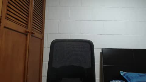 Snapshot of dimitri_quiet chatting on February 22, 7:40 am Dimitri online show from February 22, 7:40 am