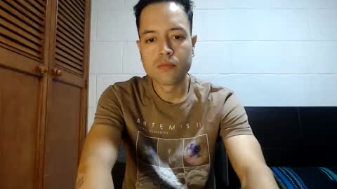 Snapshot of dimitri_quiet chatting on March 15, 9:15 am Dimitri online show from March 15, 9:15 am