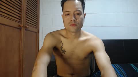 Snapshot of dimitri_quiet chatting on March 27, 8:37 am Dimitri online show from March 27, 8:37 am