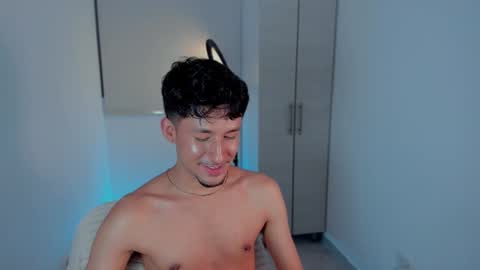 Snapshot of dimitri_targaryen chatting on December 7, 6:43 am Fabian online show from December 7, 6:43 am