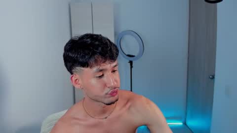 Snapshot of dimitri_targaryen chatting on December 17, 7:40 am Fabian online show from December 17, 7:40 am