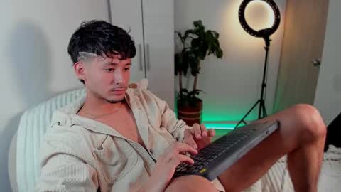 Snapshot of dimitri_targaryen chatting on January 6, 3:42 am Fabian online show from January 6, 3:42 am