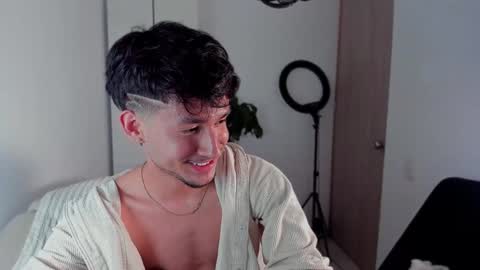 Snapshot of dimitri_targaryen chatting on January 6, 7:20 am Fabian online show from January 6, 7:20 am