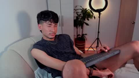 Snapshot of dimitri_targaryen chatting on January 10, 7:14 am Fabian online show from January 10, 7:14 am