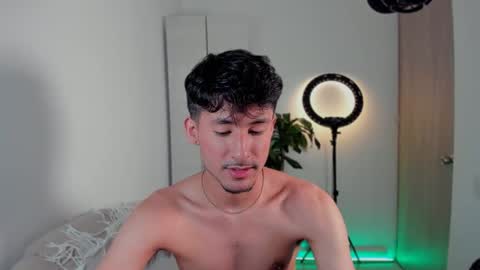 Snapshot of dimitri_targaryen chatting on January 12, 5:24 am Fabian online show from January 12, 5:24 am