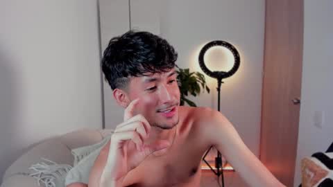 Snapshot of dimitri_targaryen chatting on January 12, 10:45 am Fabian online show from January 12, 10:45 am