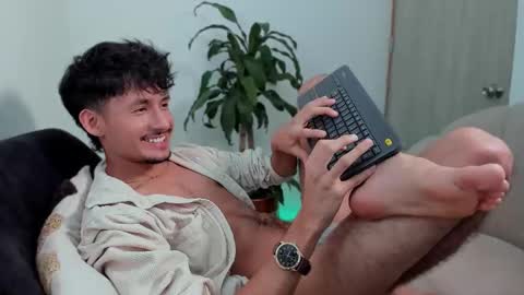 Snapshot of dimitri_targaryen chatting on February 21, 7:56 am Fabian online show from February 21, 7:56 am