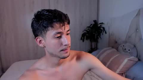 Snapshot of dimitri_targaryen chatting on September 14, 11:37 pm Fabian online show from September 14, 11:37 pm