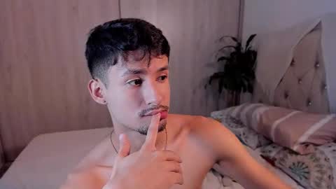 Snapshot of dimitri_targaryen chatting on September 28, 12:54 pm Fabian online show from September 28, 12:54 pm