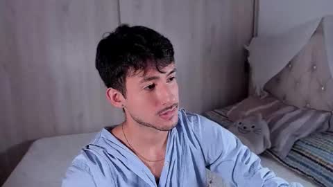 Snapshot of dimitri_targaryen chatting on October 21, 3:35 pm Fabian online show from October 21, 3:35 pm