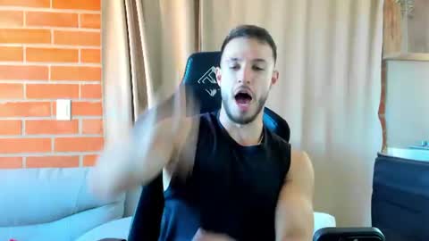 dimitricaruso online show from June 11, 6:28 pm
