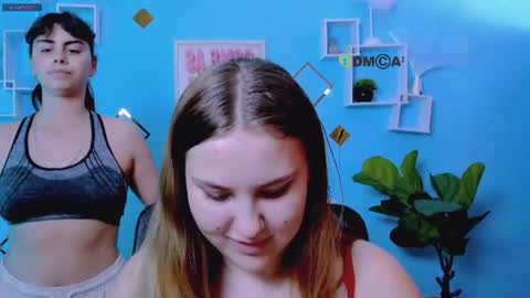 Snapshot of dina_bloom chatting on July 26, 9:21 pm dina_bloom online show from July 26, 9:21 pm