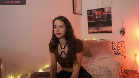 Snapshot of dina_caguimbal chatting on March 12, 2:23 pm Dina online show from March 12, 2:23 pm