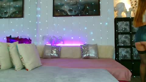 Snapshot of dina_lee chatting on February 8, 2:36 am Dina online show from February 8, 2:36 am